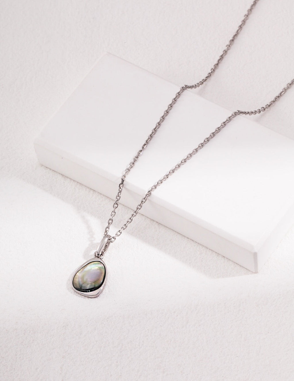 Black Shell Pendant Necklace