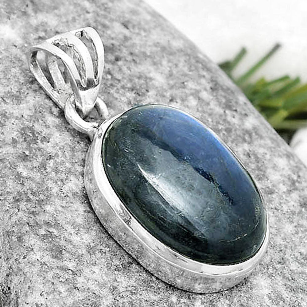 Blue Fire Labradorite - Madagascar Pendant P-1002 SDP125294-2
