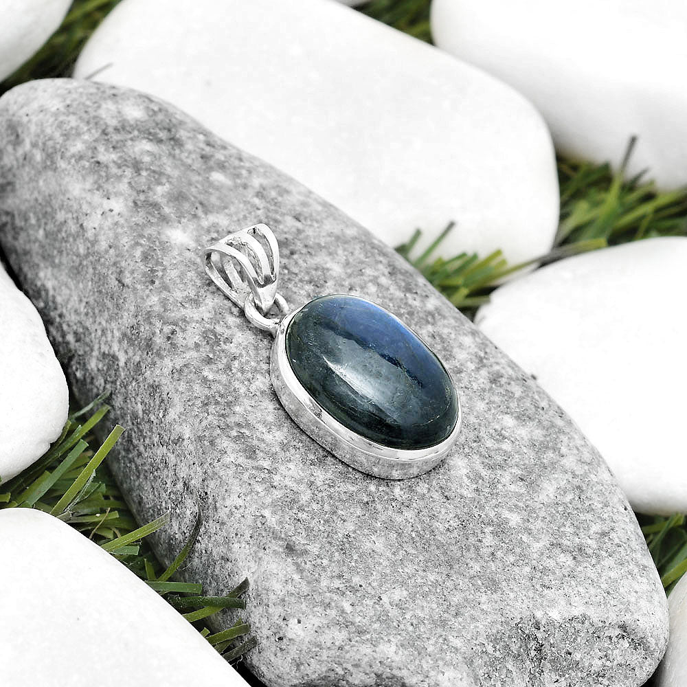 Blue Fire Labradorite - Madagascar Pendant P-1002 SDP125294-1