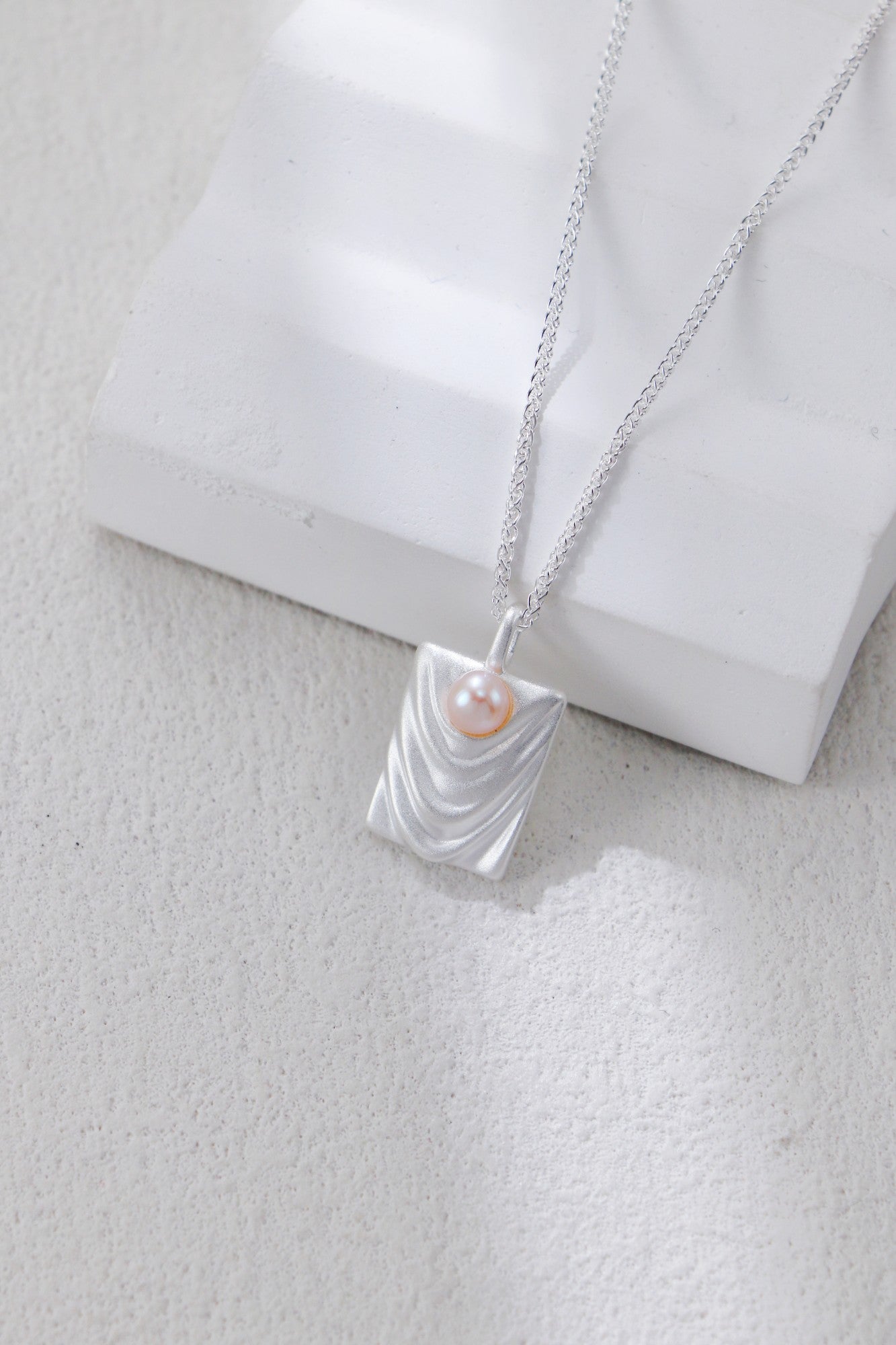 Freshwater Pearl Pendant Necklace