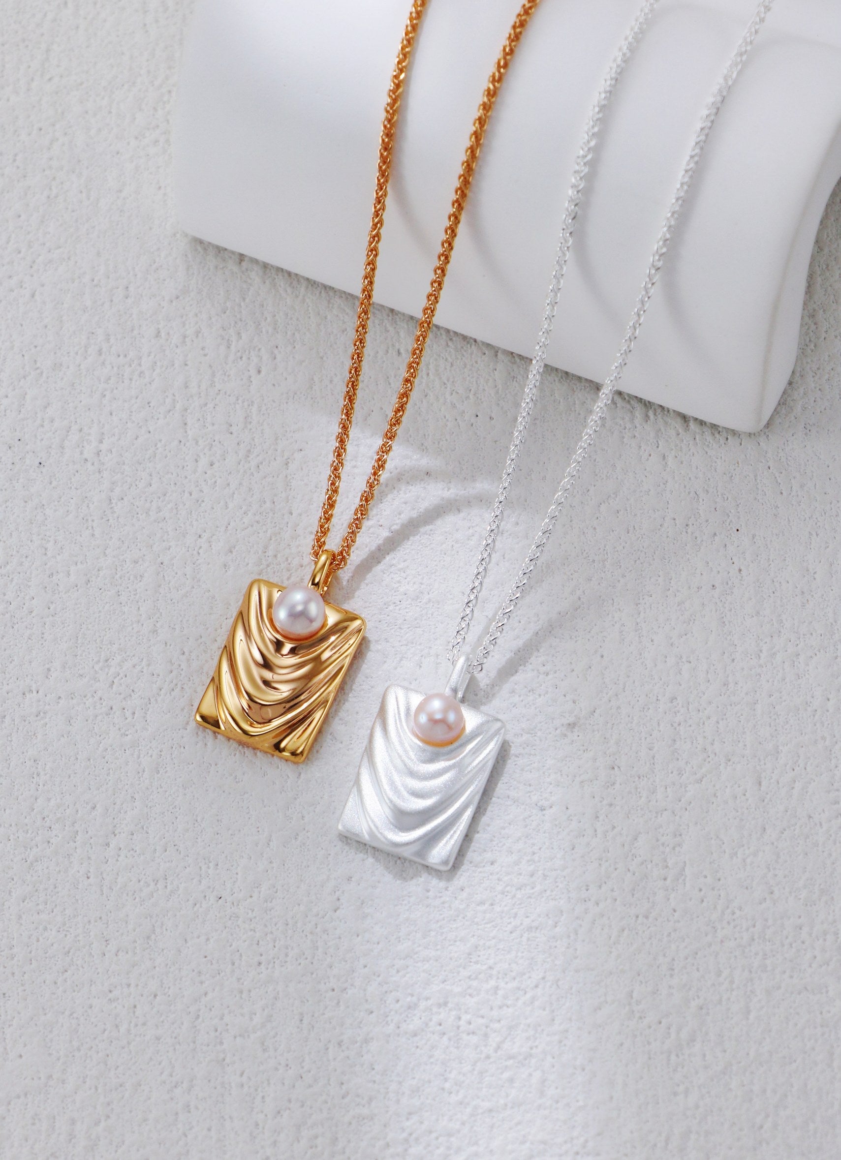 Freshwater Pearl Pendant Necklace